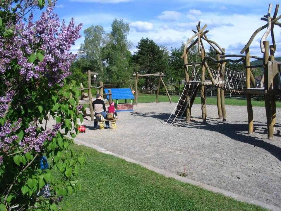 Feriendorf Oefingen 04 Bad Dürrheim Esterno foto